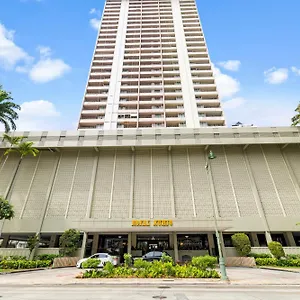  別荘 Royal Kuhio 1602 - Spacious With Stunning Mountain Views In The Heart Of Waikiki! 米国