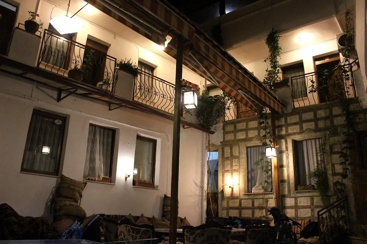 Anz Guest House Pansiyon Selçuk Alloggio in famiglia